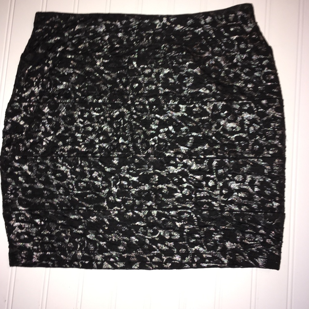 B-Ware ladies size small skirt black and silver - Picture 4 of 6